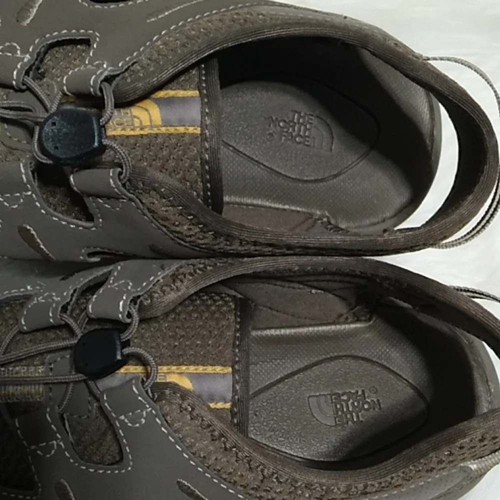 SALE! NWOT The North Face Mens Sandals Sz.10